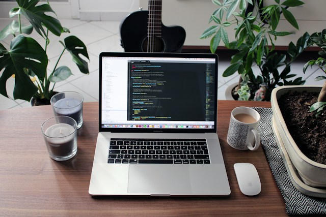 Built for Wholesale: 7 BigCommerce Shipping Apps for Complex B2B Orders